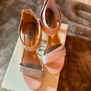 Dressy heels, nice, sparkly, back zipper, bling across sandal NWT  size 8